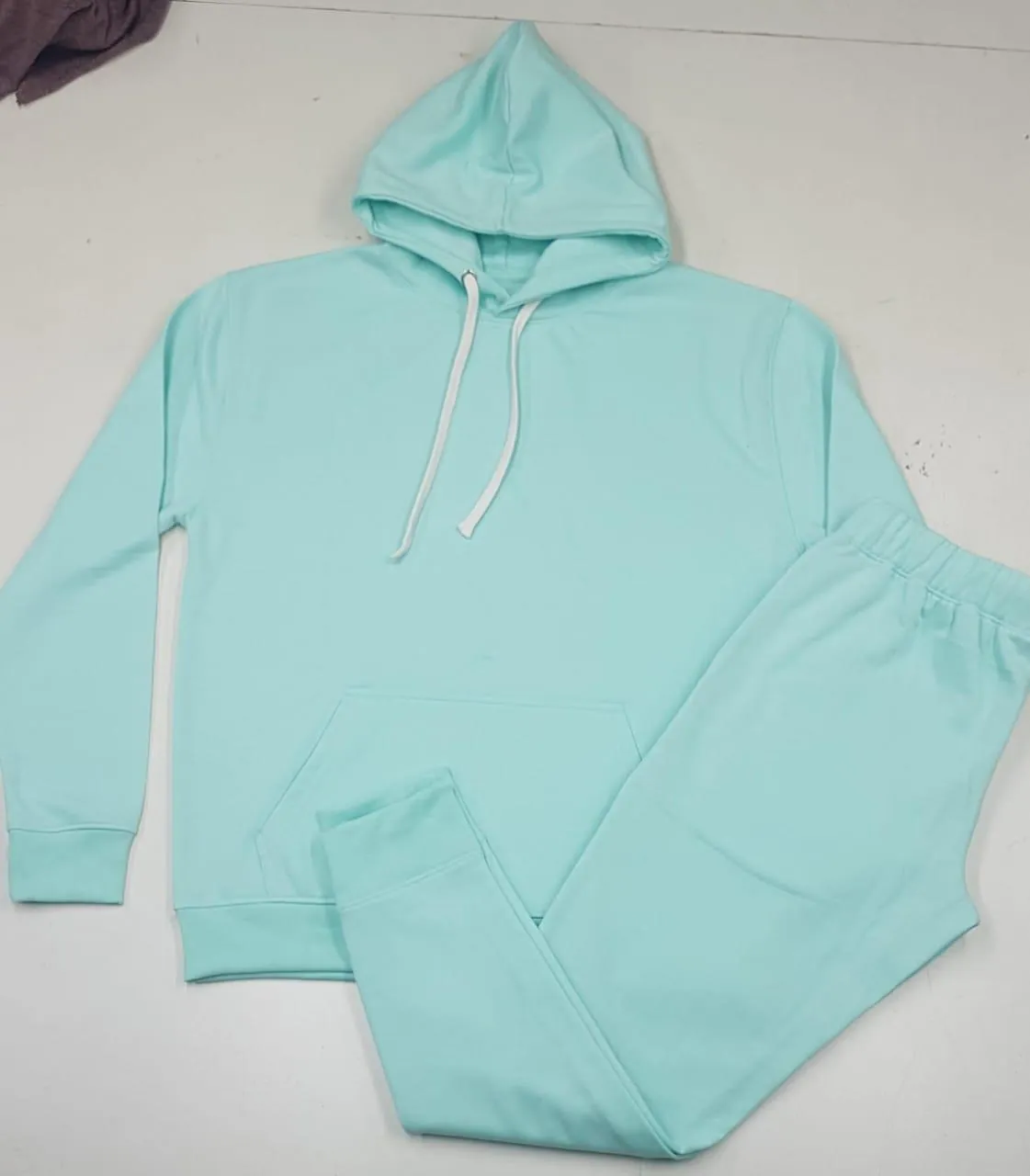 Private label hoodie manufacturing for low MOQ orders